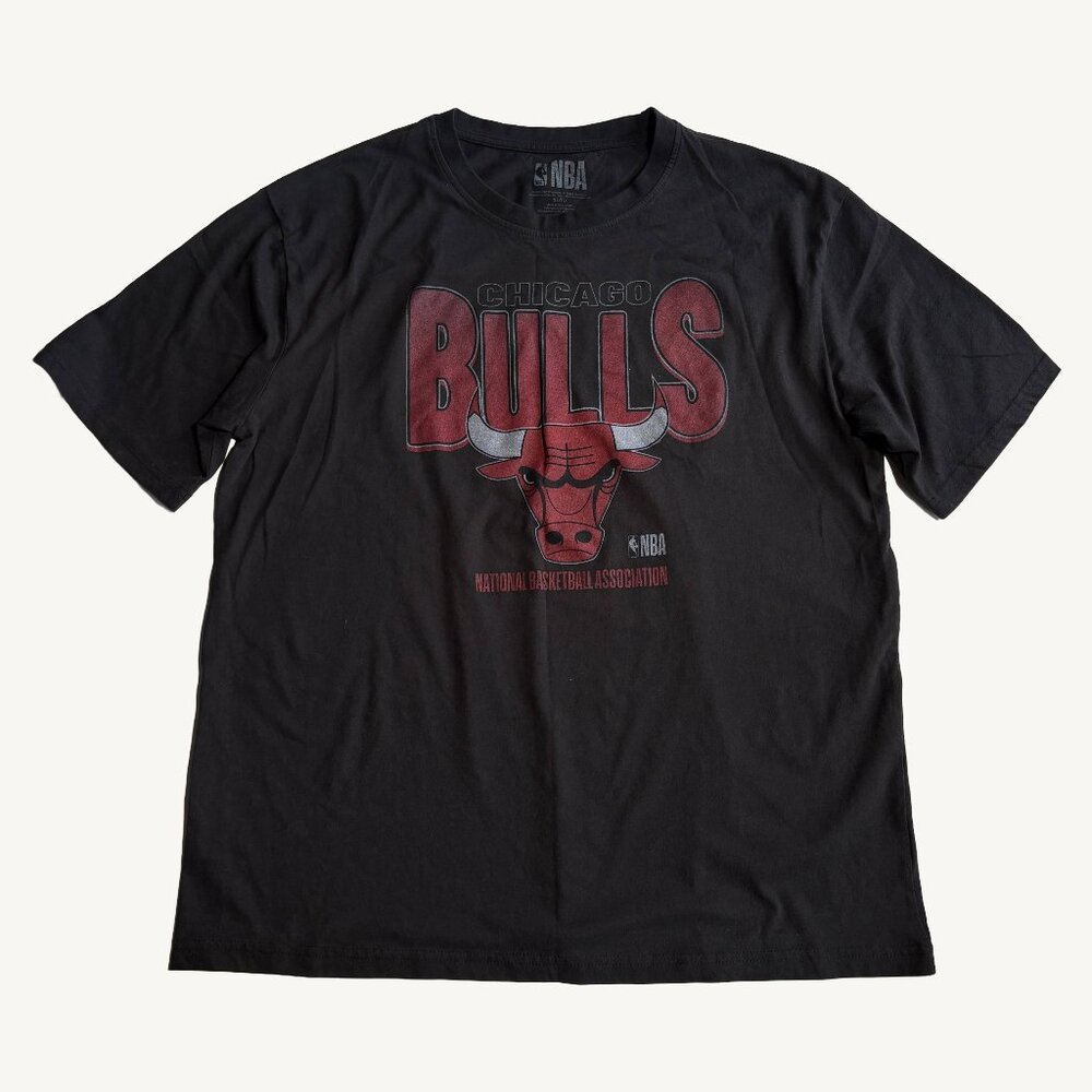 NBA Chicago Bulls Washed Black & Red T-Shirt Size Extra Large